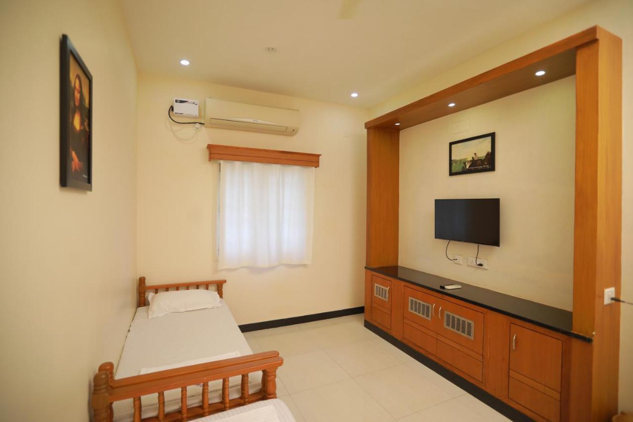Jmj Comfort Hotel Salem Exterior foto