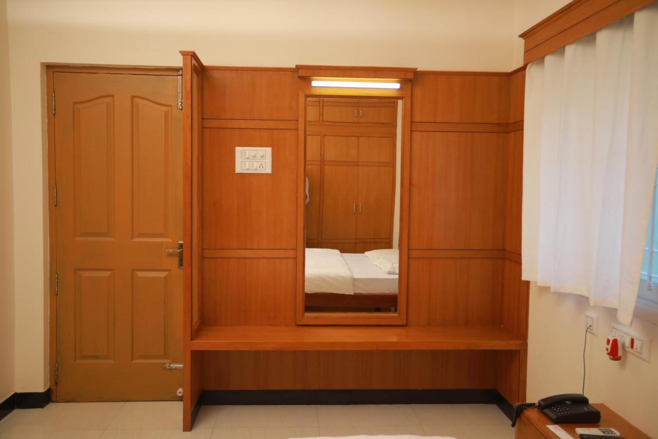 Jmj Comfort Hotel Salem Exterior foto